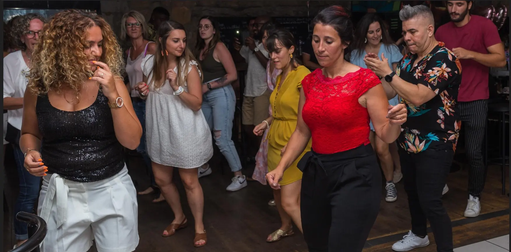 1-116-cabanacafe-inititiation-animation-danse-gratuite-evenement-lyon-latino.jpg 1-116-cabanacafe-inititiation-animation-danse-gratuite-evenement-lyon-latino.jpg