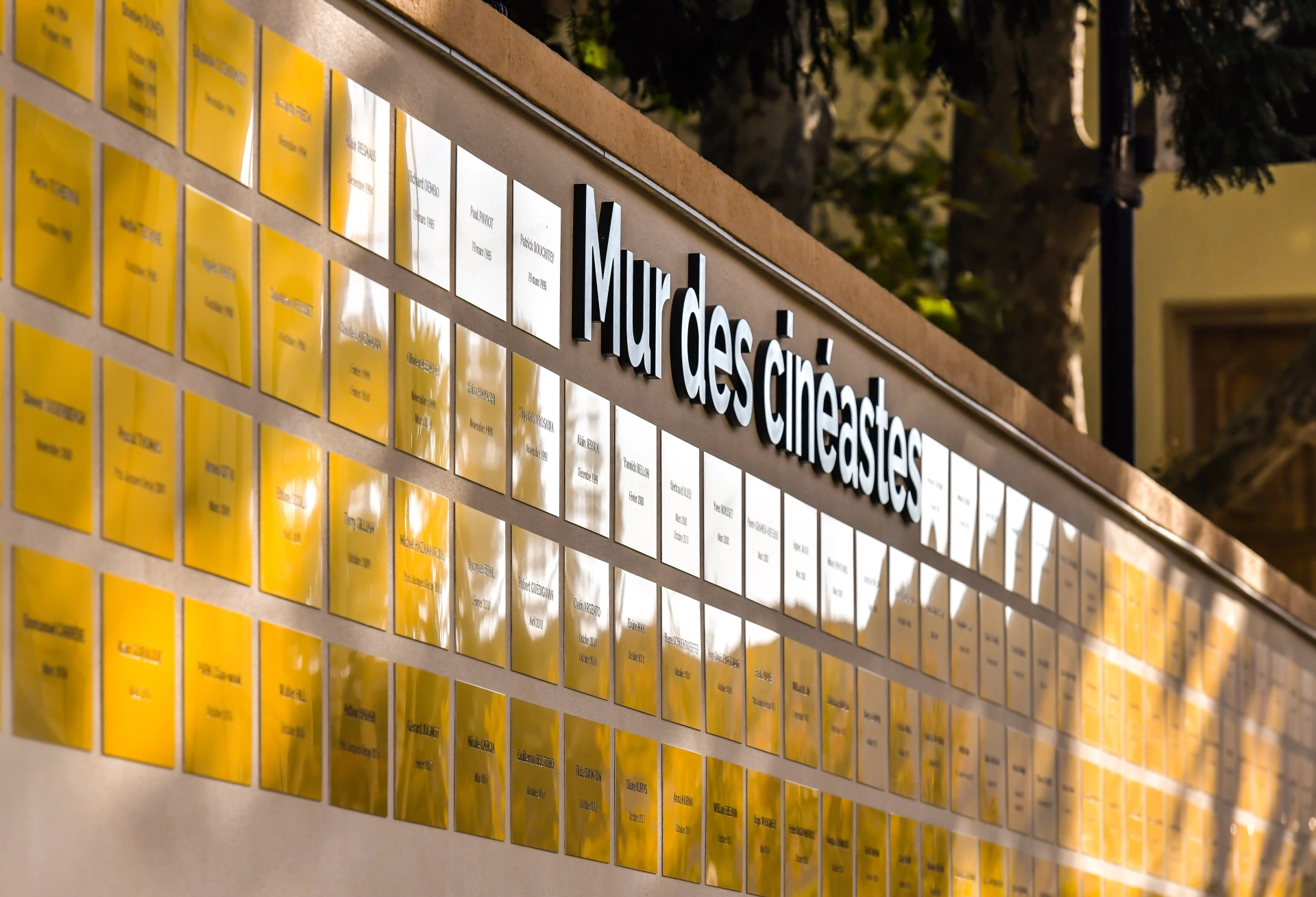 Mur-des-cineastes-C-Institut-Lumiere-Photo-JL-Mege.jpg