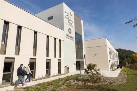 Les Compagnons du Devoir à Brignais : transmettre les métiers, former les bâtisseurs de demain