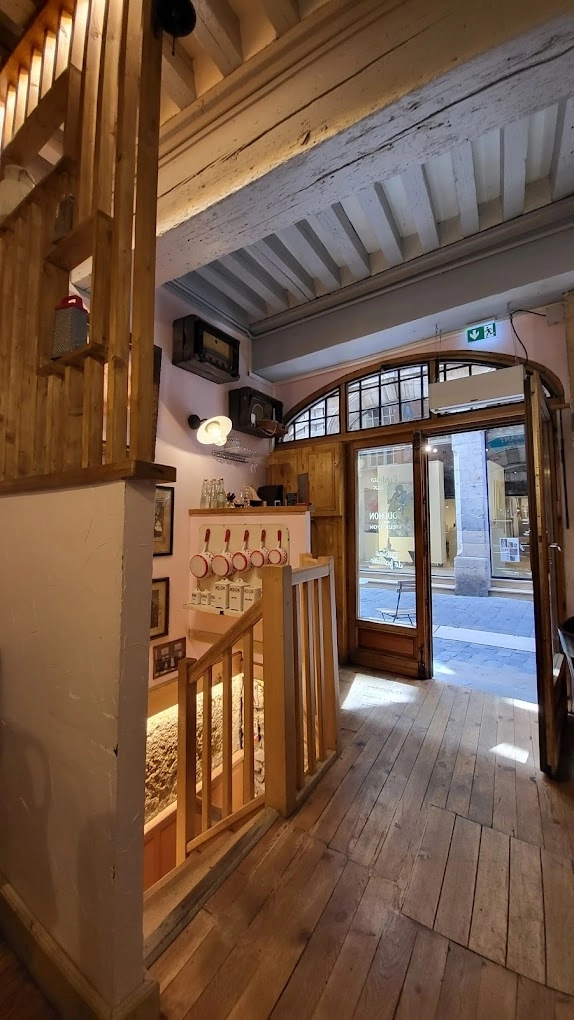 Chez Grand- Mère