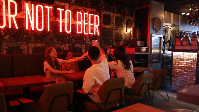 Barabaar Brotteaux - Bières, tapas et événements à Lyon