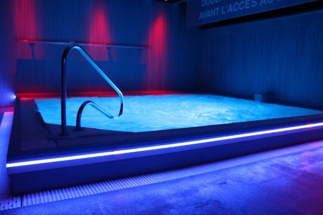 DoubleSide - Sauna Gay Lyon 1er : Hammam & Soirées Thématiques