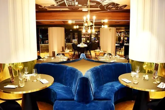 Le Garage Lyon - Bar et restaurant dans un lieu atypique